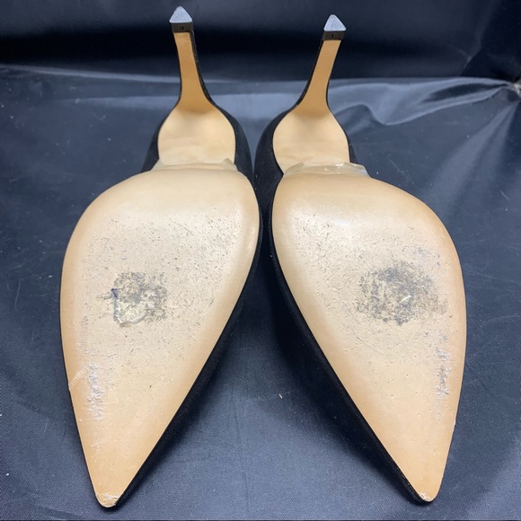 Pointed Toe V-Neck Pumps - Picture 7 of 11